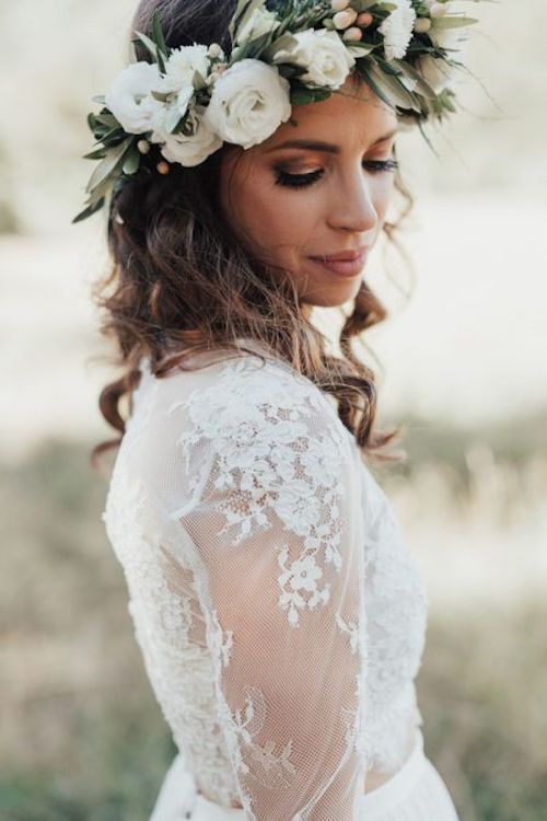 25 couronnes de fleurs mariage tendance en 2023 !