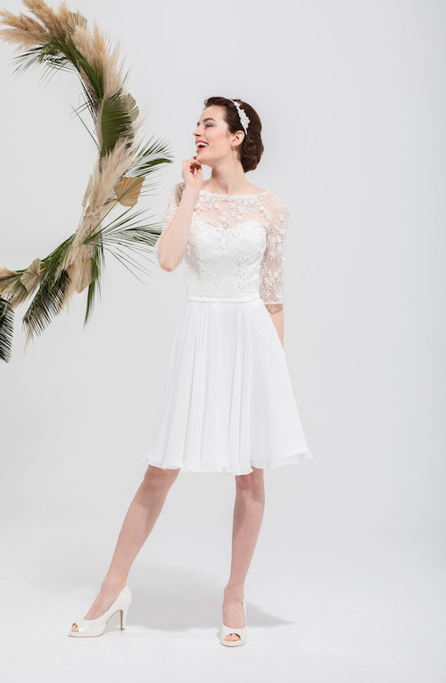 Robe De Mariée Courte Et Transformable à Marseille