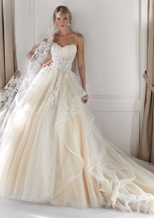 8 robes de mari?�e bustier pour un mariage en 2020 - mari?�e.fr