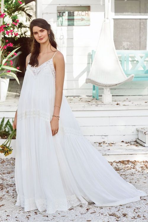 5 Robes De Mariée Pour Un Mariage Sur La Plage En 2020