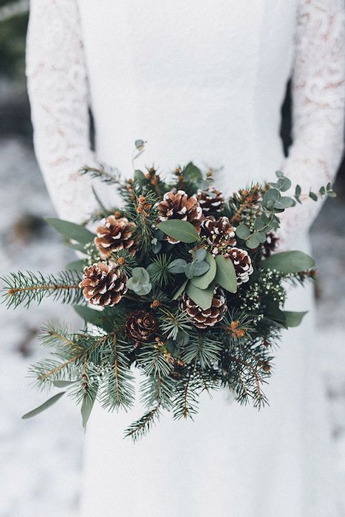 Mariage d'hiver : quelles fleurs pour composer son bouquet de mariée?