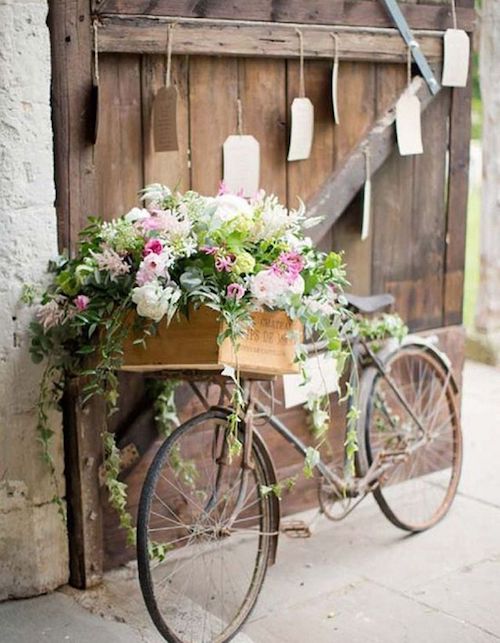 Les vélos : déco incontournable pour votre mariage champêtre