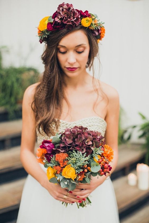 Couronne de fleurs pour mariée stylée : les plus belles idées pour