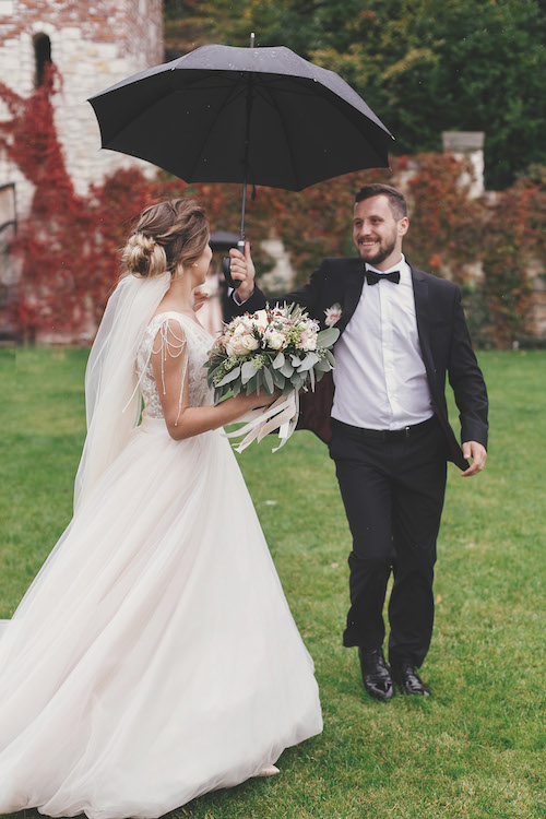 mariage sous la pluie