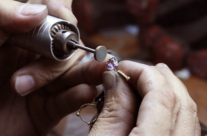 artisan joaillier création bague de fiançailles 