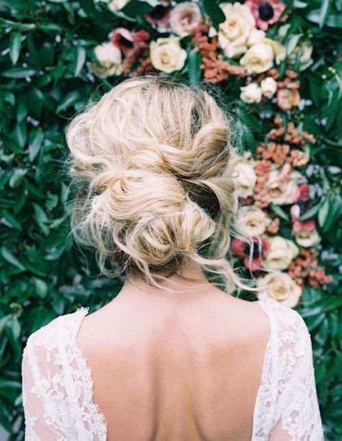 coiffure mariage cheveux mi longs