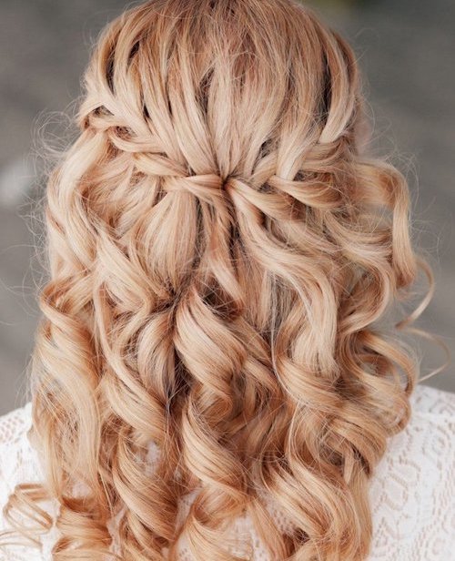 coiffure cascade de tresse mariage