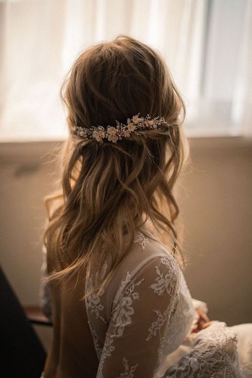 coiffure mariage cheveux mi longs 