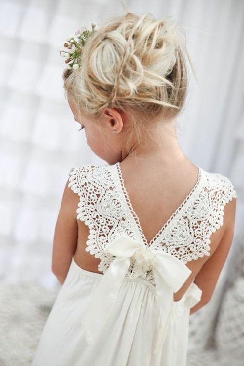 idée coiffure cérémonie mariage petite fille