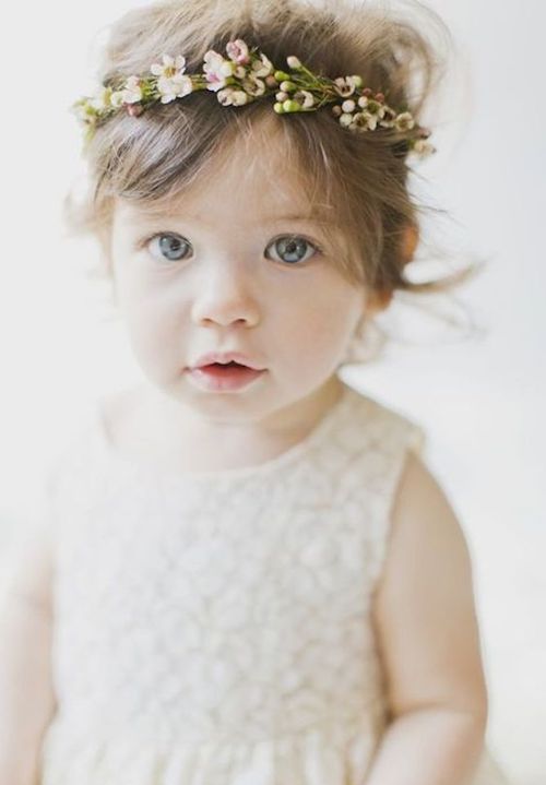 coiffure bébé cérémonie mariage