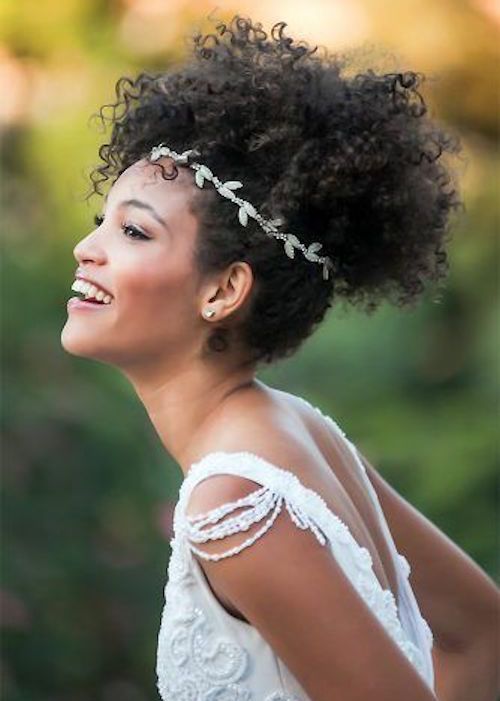 coiffure mariage cheveux bouclés