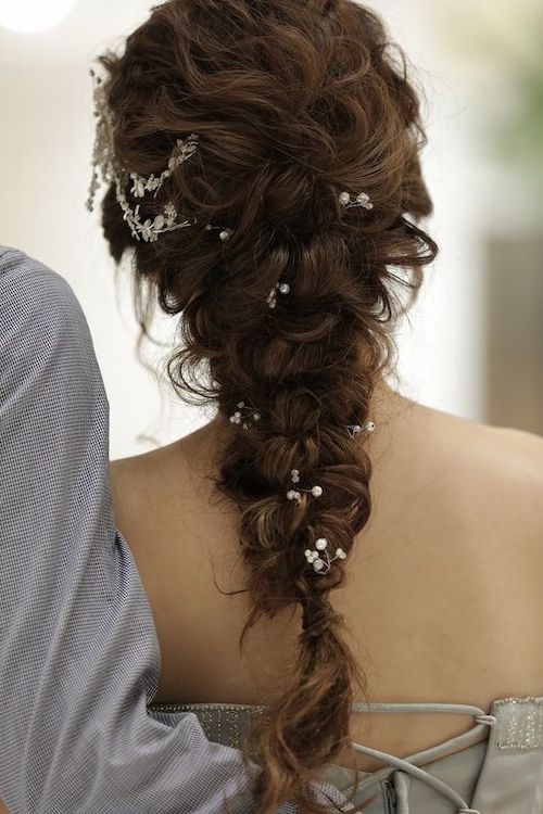 coiffure mariage cheveux bouclés