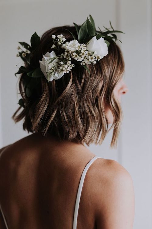 coiffure mariage cheveux carré