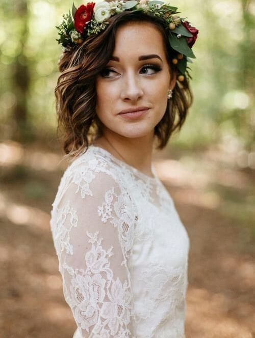 coiffure mariage cheveux carré