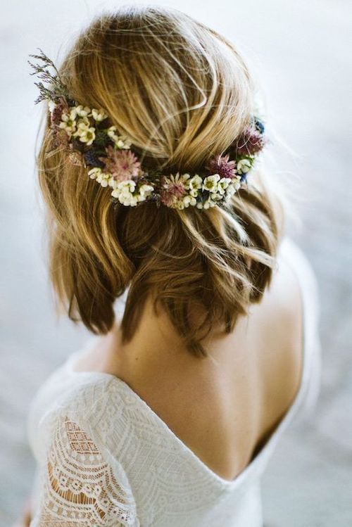 coiffure mariage cheveux carré