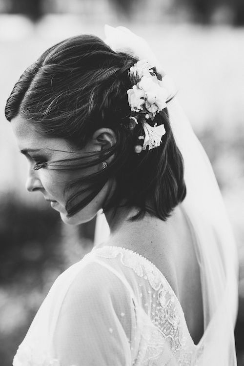 coiffure mariage cheveux carré