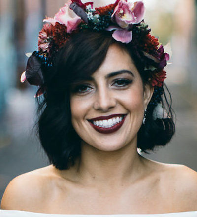 coiffure mariage cheveux coupés au carré 