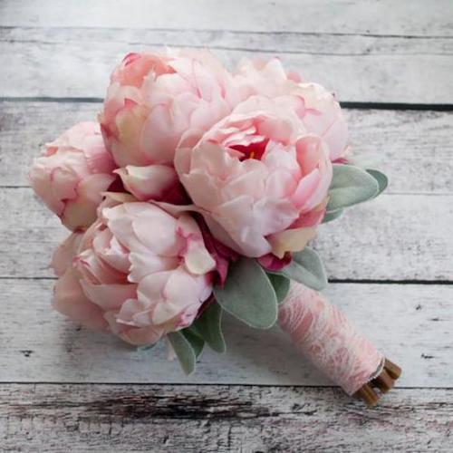 Bouquet de mariée pivoine : les plus belles inspirations !