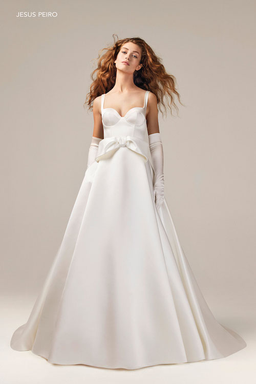 robe de mariée en satin 2024